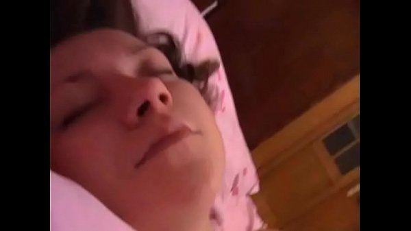 Non-professional honey gives her hung boyfrien a ride of a lifetime