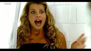 Naked Danielle Winits in Um Lobisomem na Amazônia