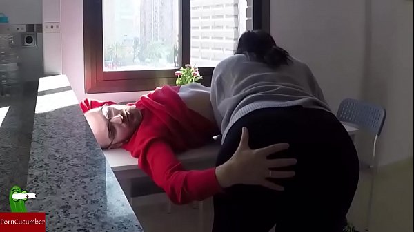 She gets it hard and fucks her. Homemade voyeur taped an amateur gf with a IV035