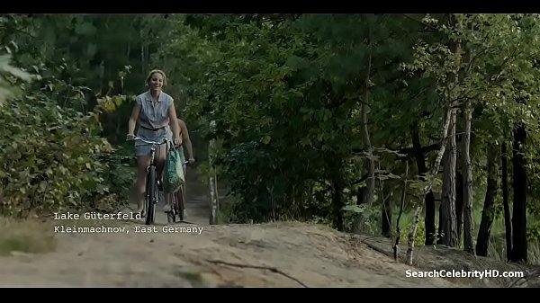 Sonja Gerhardt – Deutschland 83 – S01E02 (2015) – 2