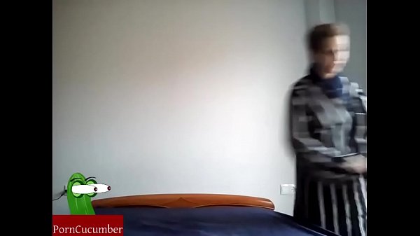 Young couple having sex in their sister parents’ bed. Homemade voyeur IV075