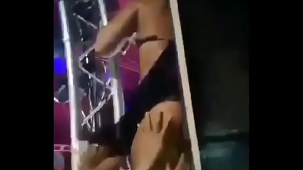 Zodwa Wabantu getting fingered on stage