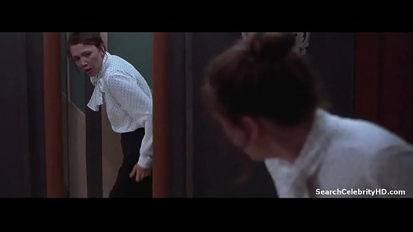 Maggie Gyllenhaal in Secretary (2005)