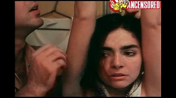 Naked Cláudia Ohana in Erotique2