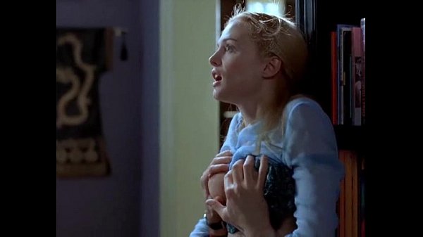 022 Heather Graham – k. Me Softly (sex against wall)