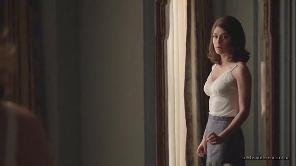 lizzy caplan hanna hall isabelle fuhrman masters sex s03e01 05 2015
