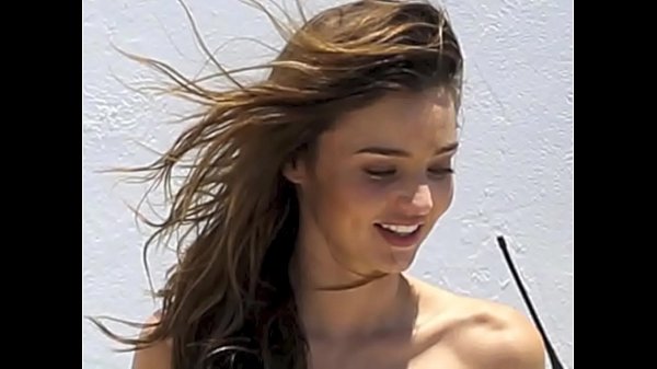 Miranda Kerr Topless: http://ow.ly/SqHsN