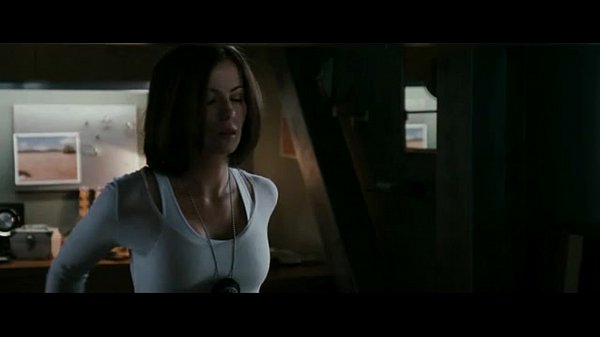 Kate Beckinsale – Whiteout