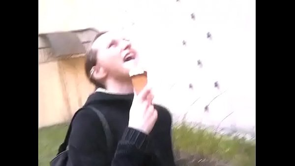 Slutty teenager tests her unfathomable throat with her man’s rod