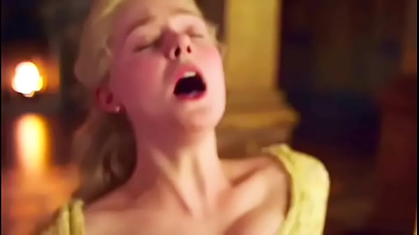 Elle Fanning Cunnlingus (New Looped)